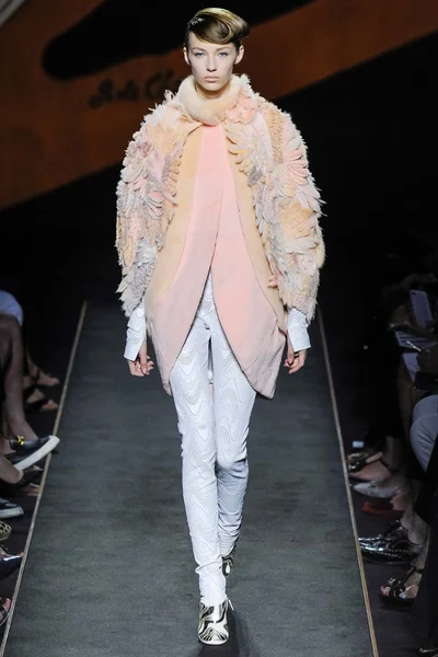 Look 31
